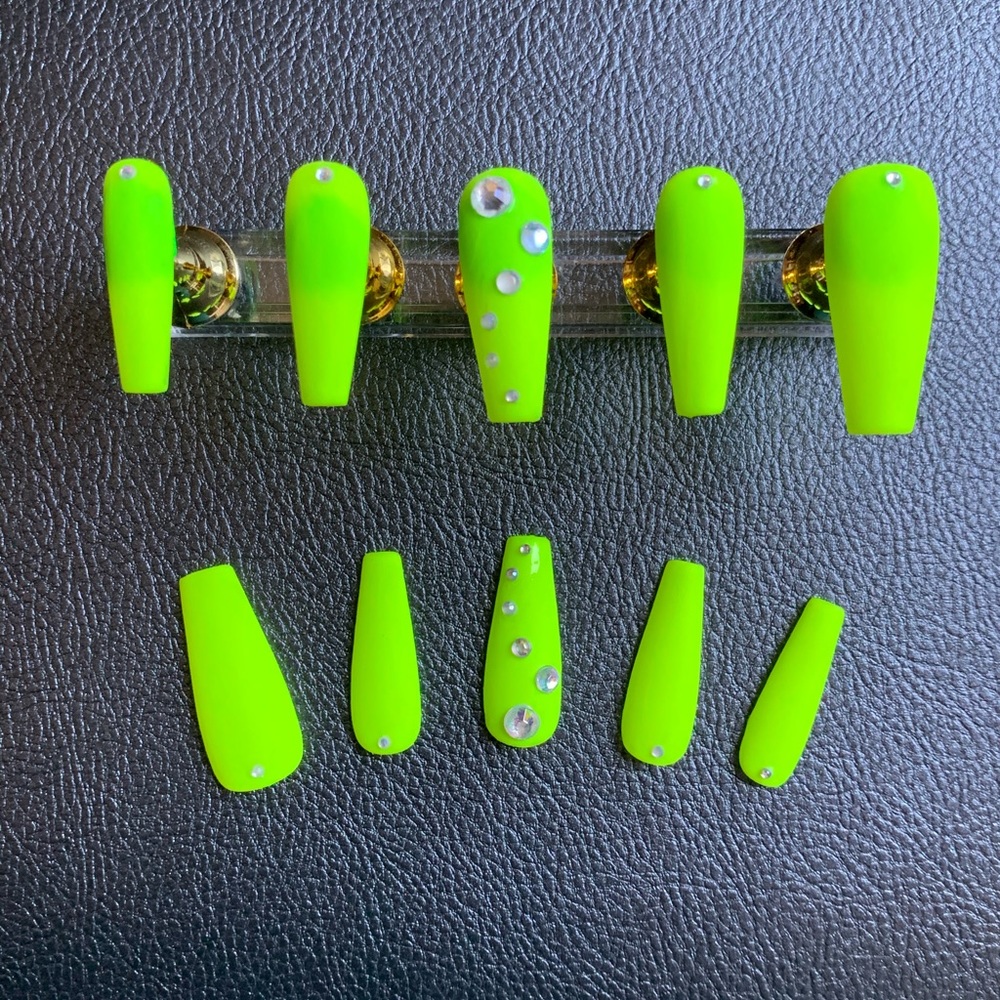 Handmade custom press-on nails